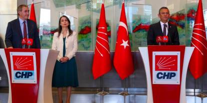 Siyasi parti turuna çıkan DEM Parti heyeti, CHP Genel Merkezi'nde
