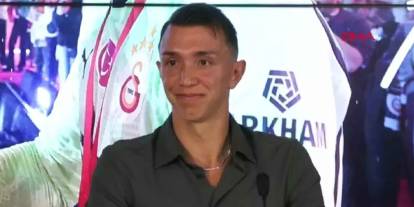 Fernando Muslera ayrılığı gözyaşlarıyla açıkladı: Yarınki maçta son dakikalarımı oynayacağım
