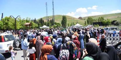 Bedava olduğunu duyan oraya koştu