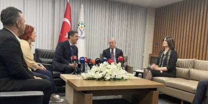 DEM Parti ve MHP'den birbirlerine aynı anda bayram ziyareti