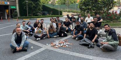 KRT TV çalışanlarının nöbeti devam ediyor: DİSK Basın-İş'ten açıklama
