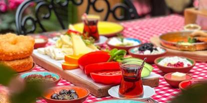 Kahvaltı sofralarının sessiz tehlikesi: Direkt kalbi vuruyor!