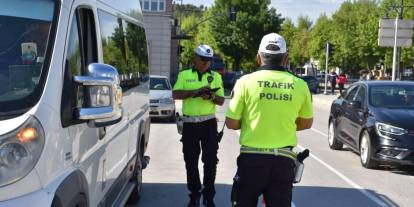 Bakan Yerlikaya, trafik denetimi verilerini açıkladı: 403 bin 49 işlem yapıldı