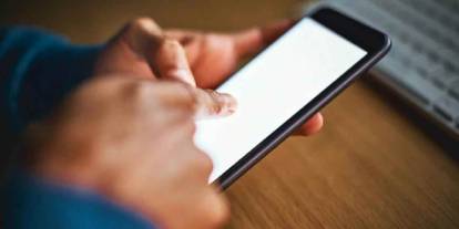İnternetten bulduğu iş hayatını kararttı: Patronuna telefonu verdi, başına gelmeyen kalmadı