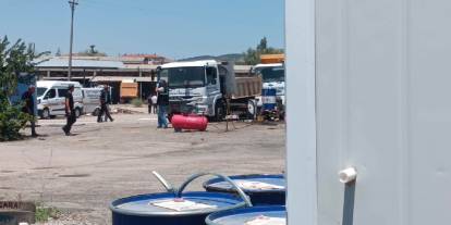 Köpük tankı bomba gibi patladı: 1 ağır yaralı