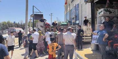Akın ettiler, 12 ton ücretsiz dağıttılar: 20 dakikada tükendi