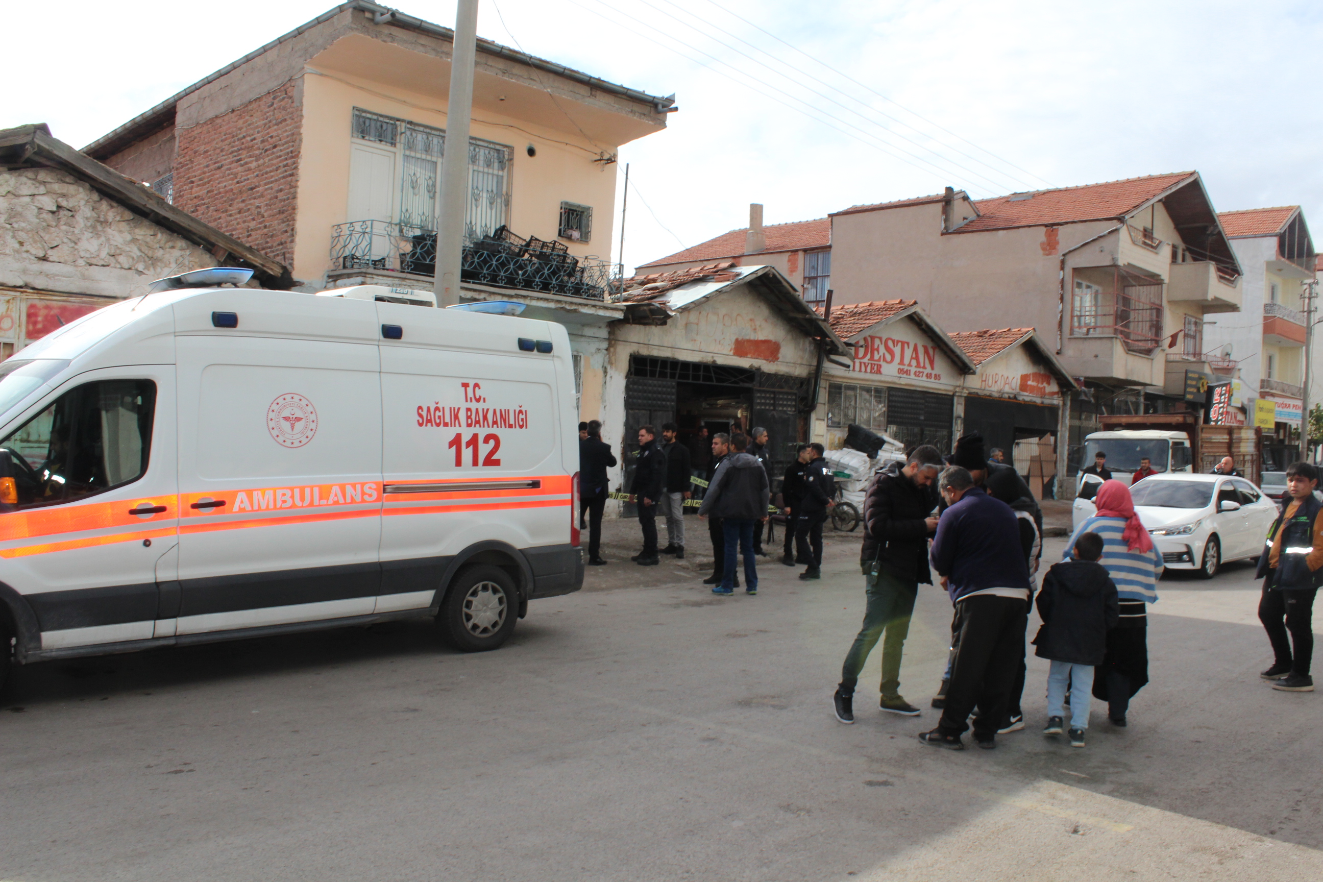 basindan-tabanca-ile-vurularak-oldurulmu-431312-127280.jpg