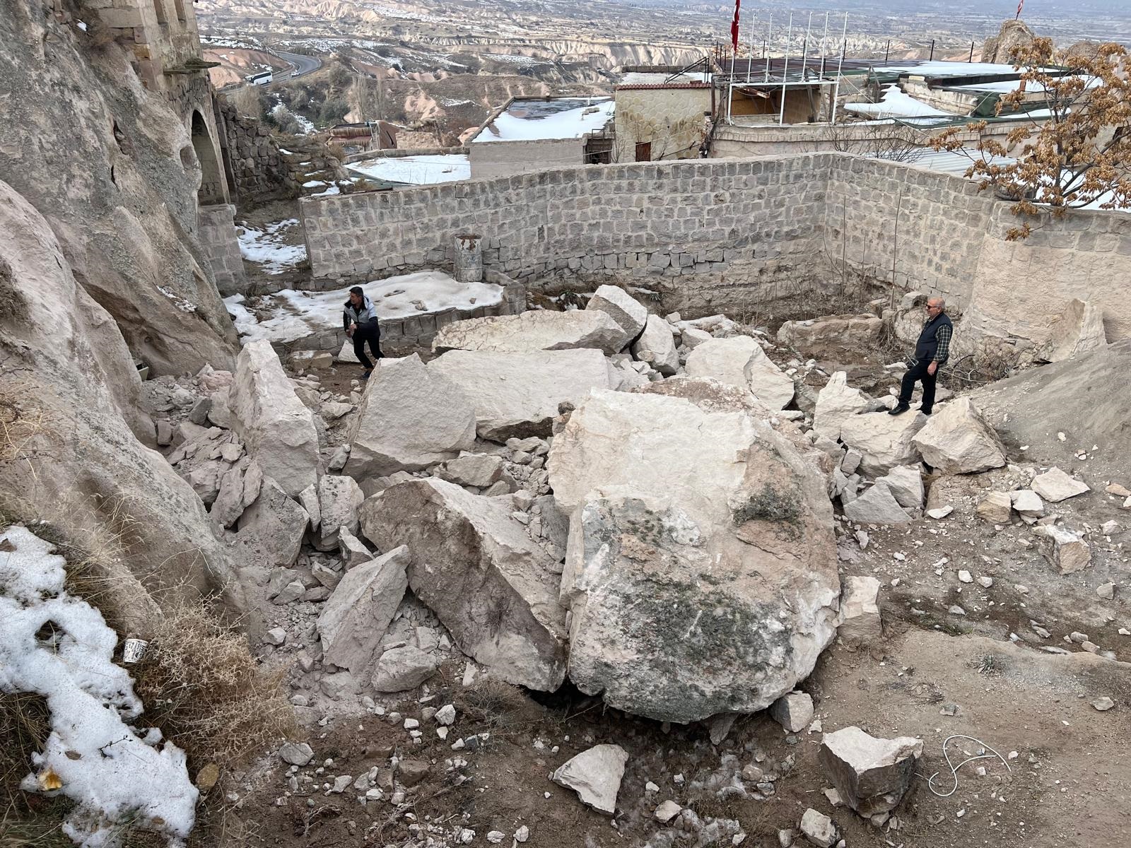 kapadokyada-peribacasinin-yikilma-ani-k-455507-134467.jpg