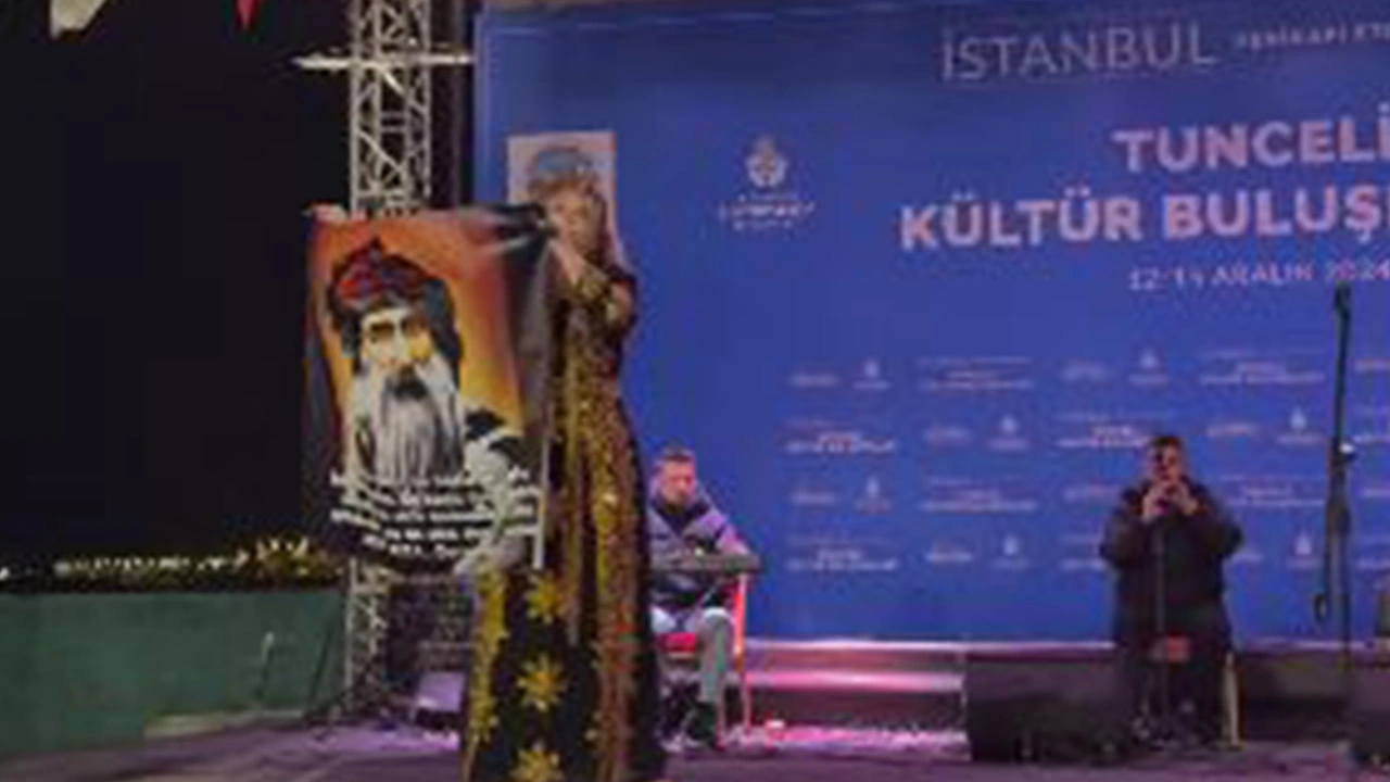 ibbden-seyit-rizali-etkinlik-skandali-pinar-aydinlar-seyit-rizanin-posterini-acti-tunceliyi-dersim-yaptilar-6lwy.webp
