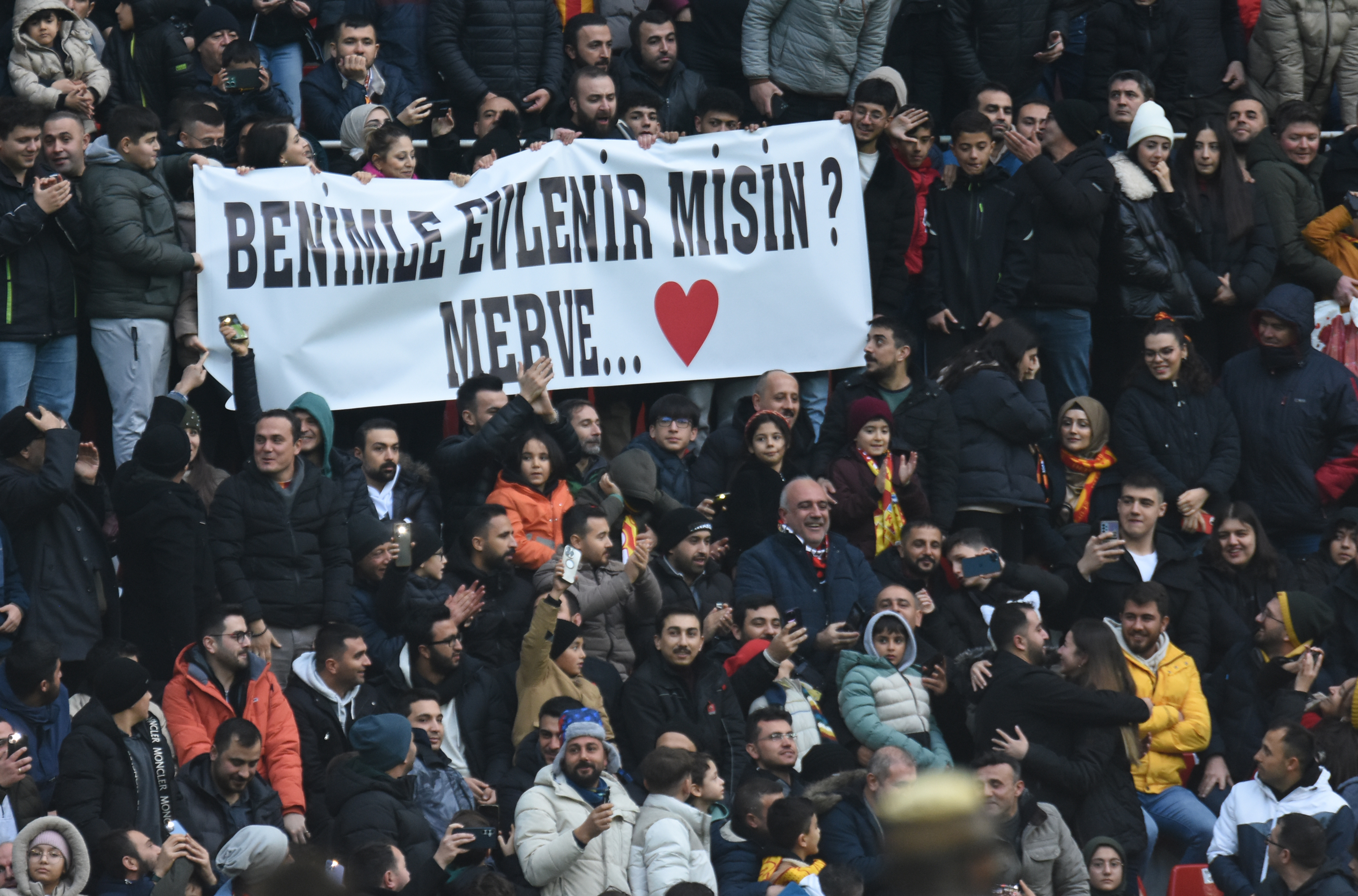 kayserispor-galatasaray-macinda-evlili-481613-142402.jpg