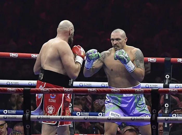 0x0-oleksandr-usyk-tyson-furyyi-yine-maglup-etti-1734897996711.webp