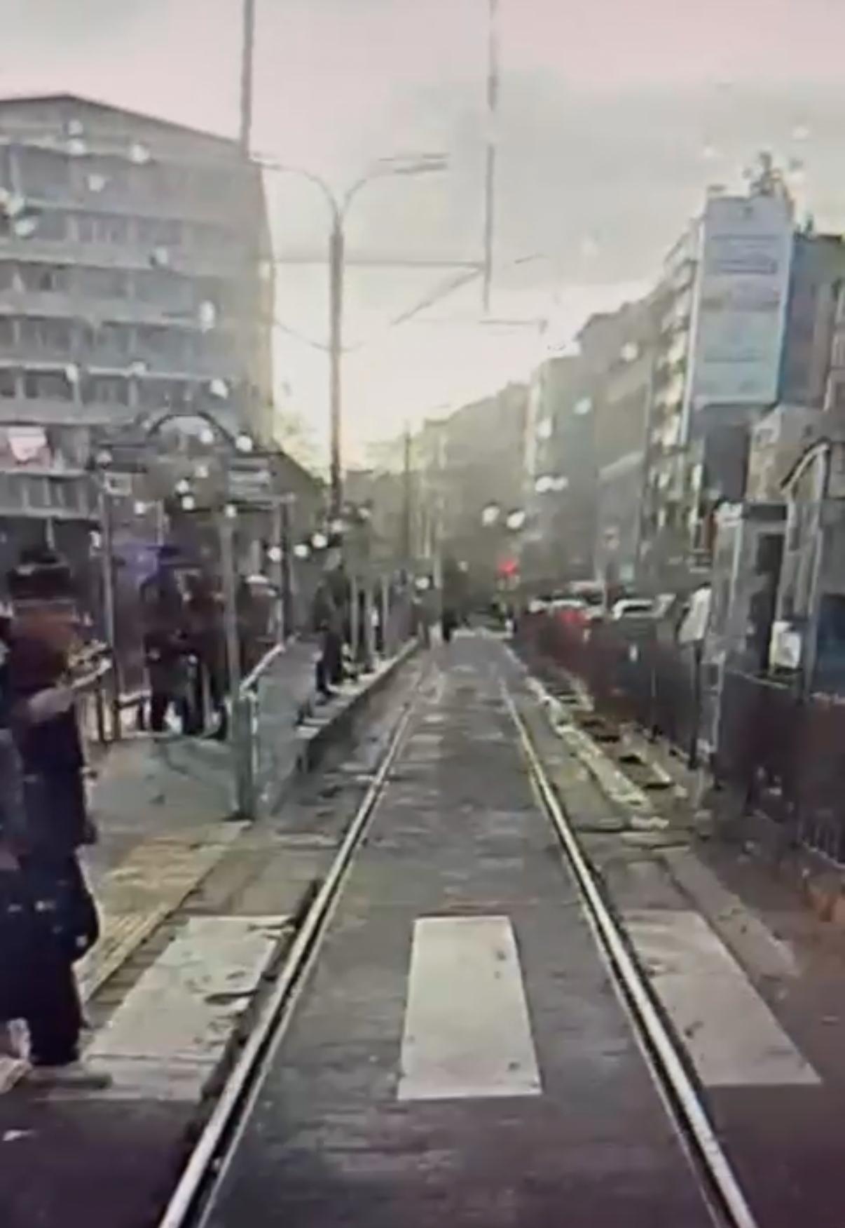 istanbul-beyoglunda-79-yasindaki-adam-484997-143457.jpg