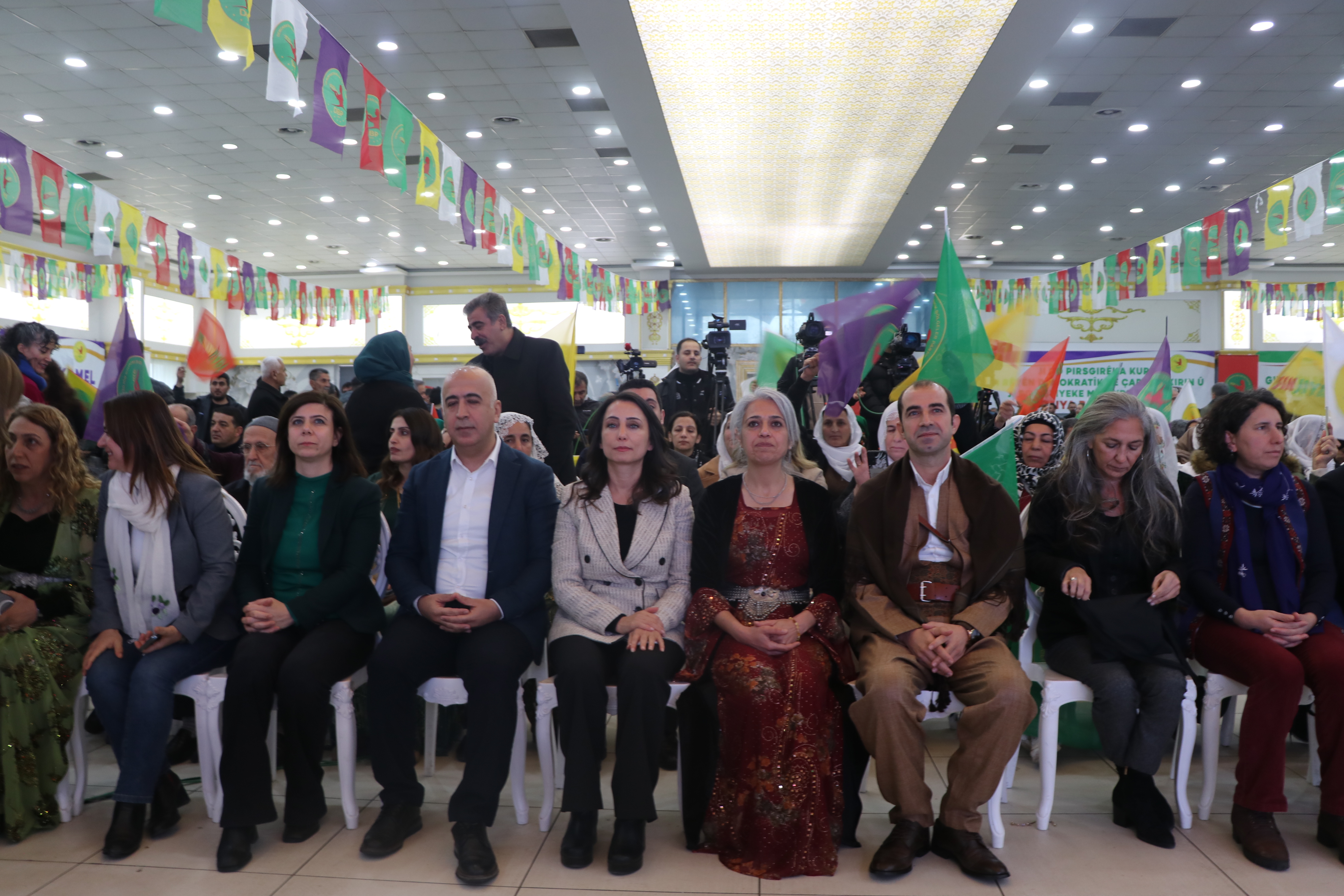 diyarbakir-dem-partili-hatimogullari-502189-148601.jpg