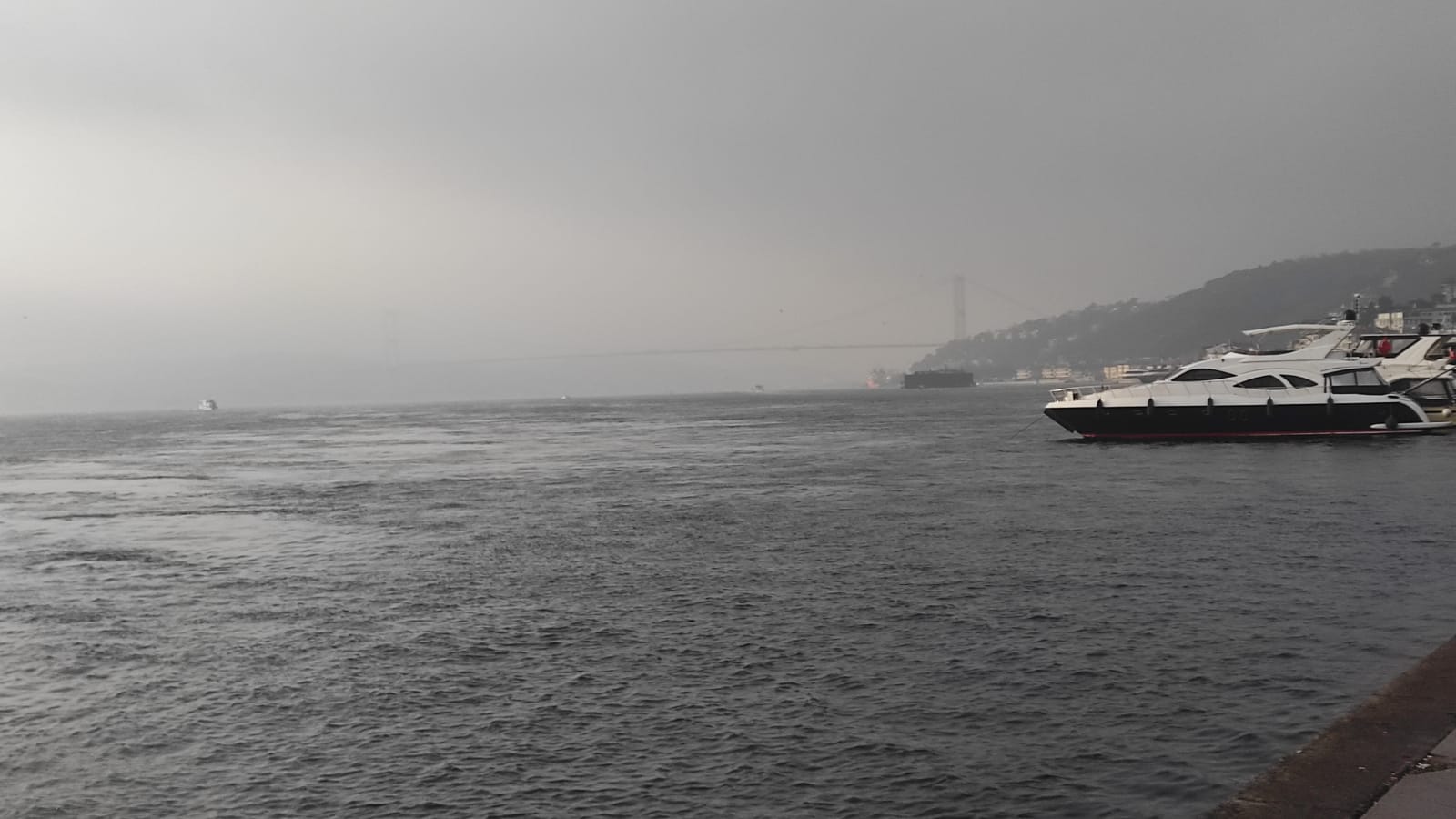 istanbul-istanbul-bogazinda-sis-etkili-534387-158243.jpg