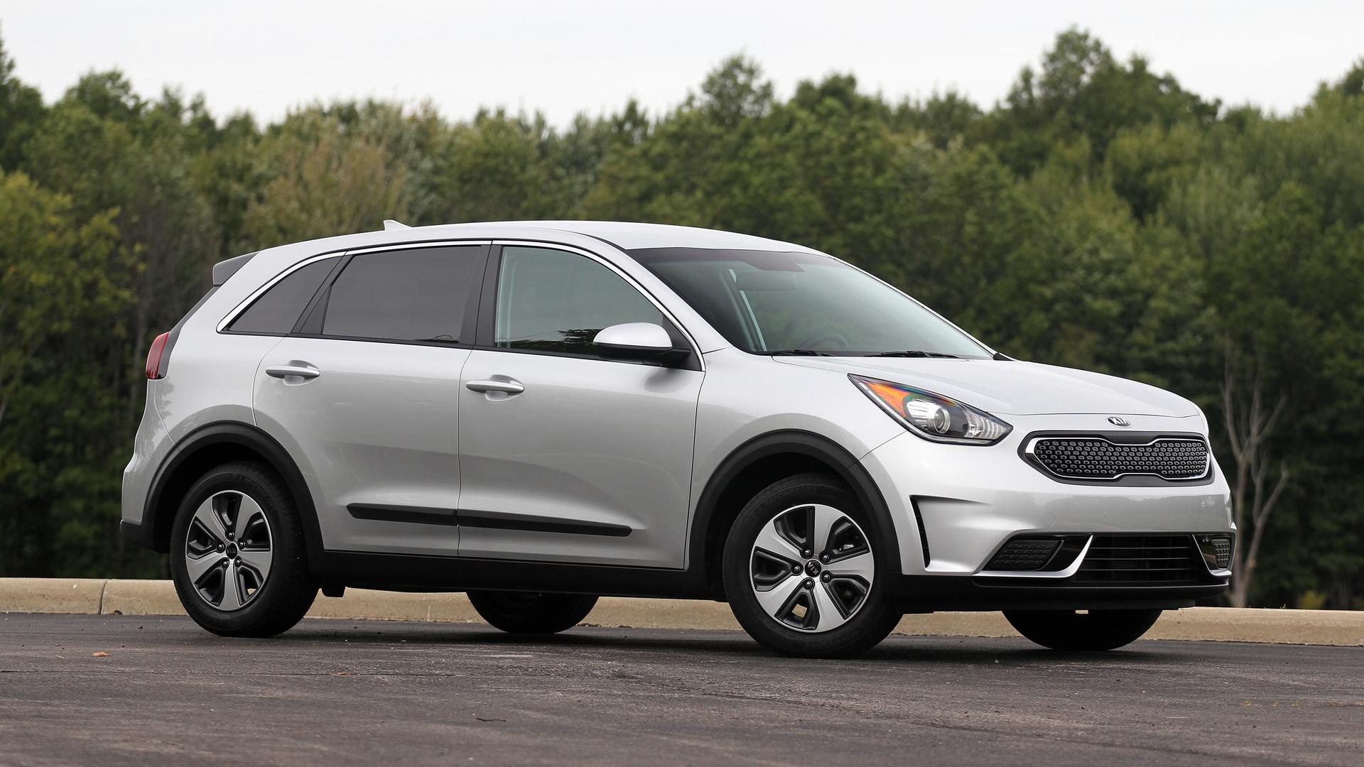 2017-kia-niro-fe-review.jpg