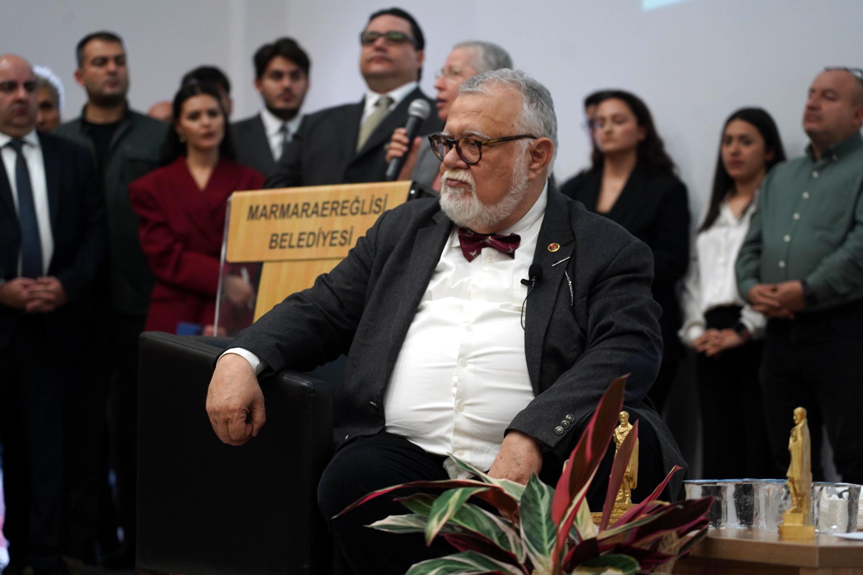 prof-dr-sengor-depremde-marmarada-7-541947-160651.jpg