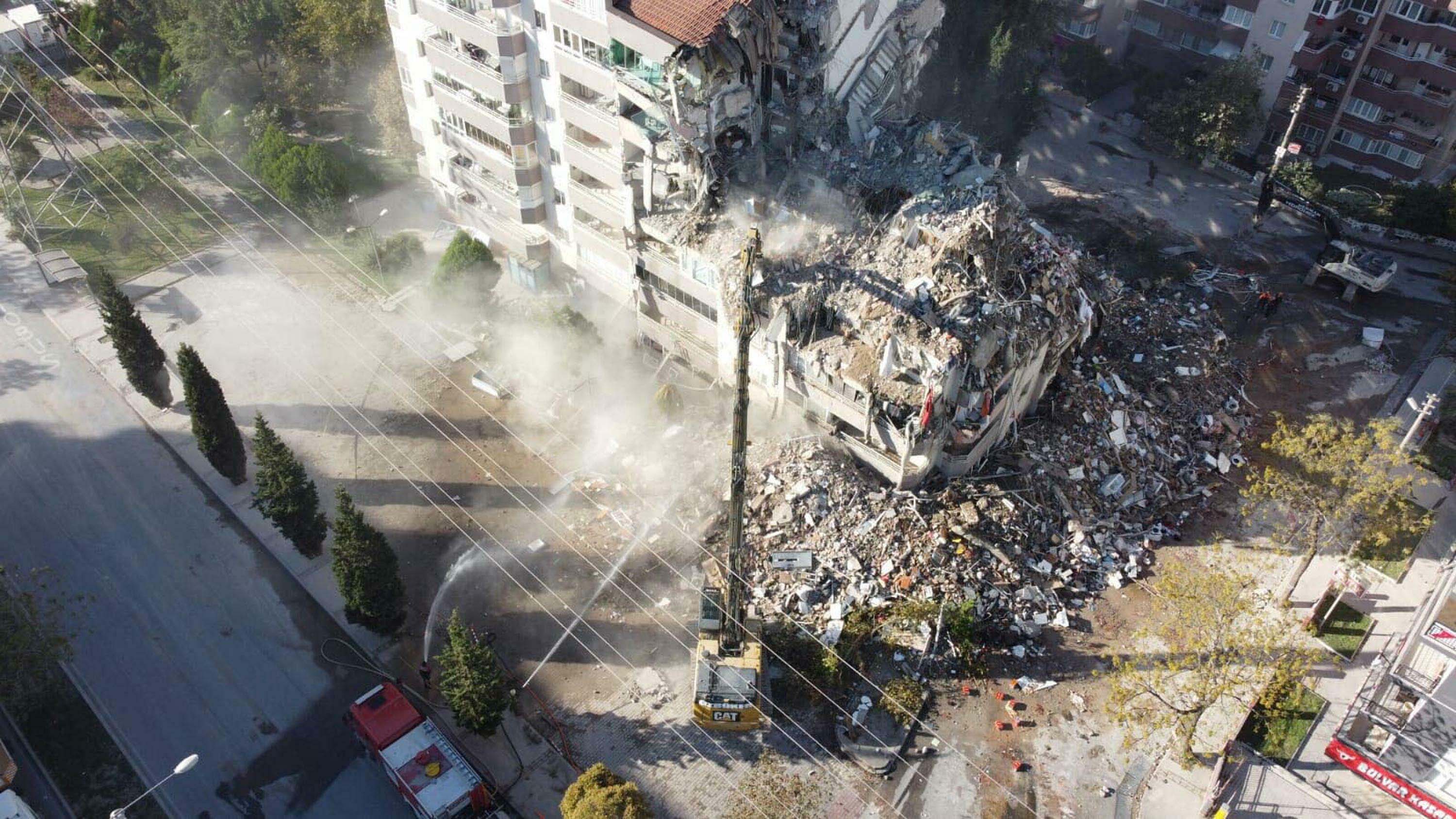 izmirin-deprem-riski-istanbuldan-fazl-542879-160928.jpg