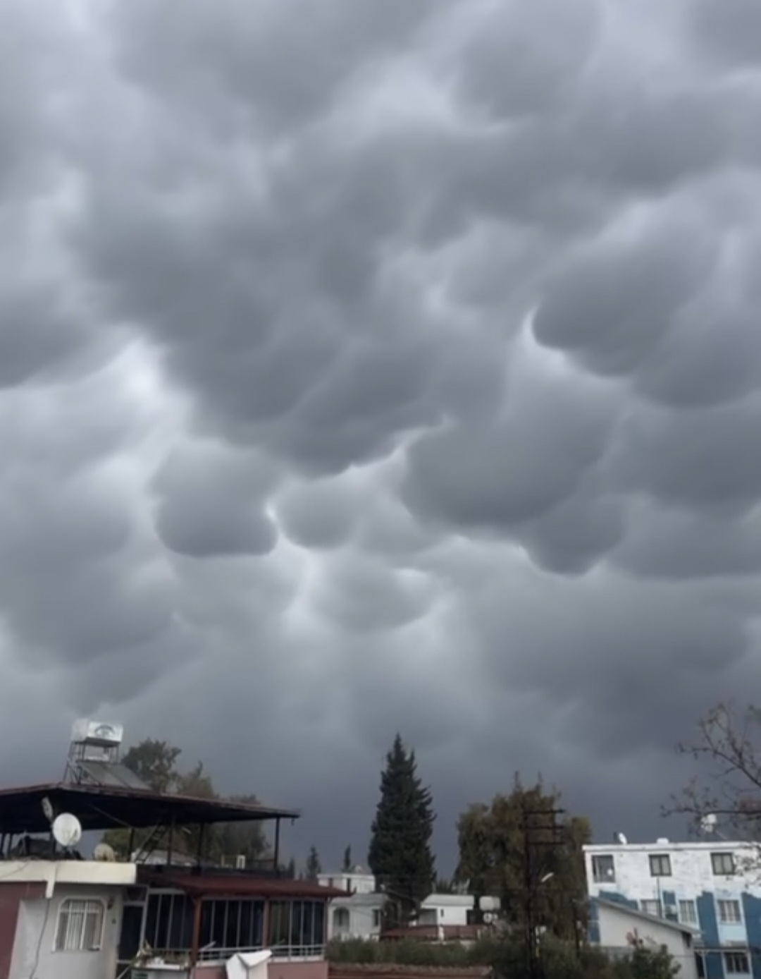 hatayda-mammatus-bulutlari-goruldu-562389-166629.jpg