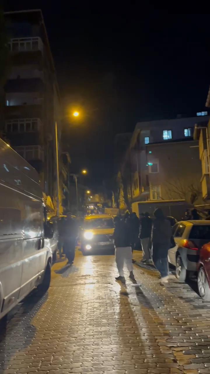 istanbul-kucukcekmecede-7-katli-bina-du-573301-169834.jpg