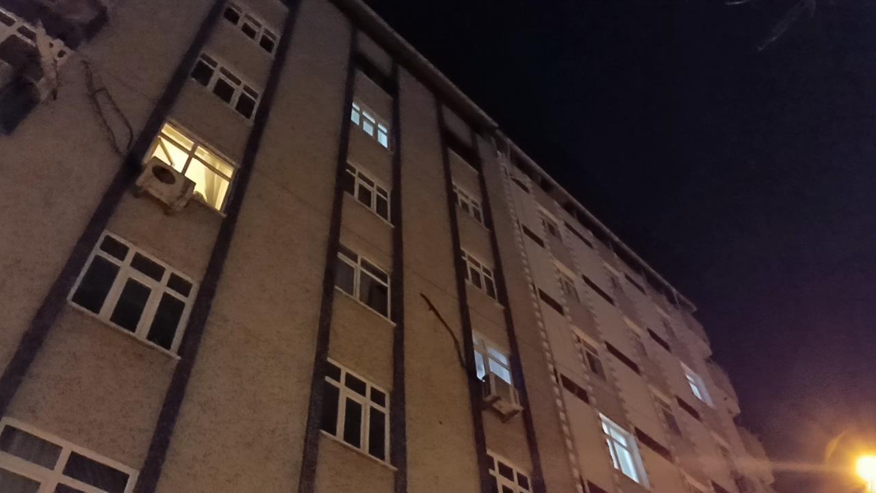 istanbul-kucukcekmecede-7-katli-bina-du-573310-169834.jpg
