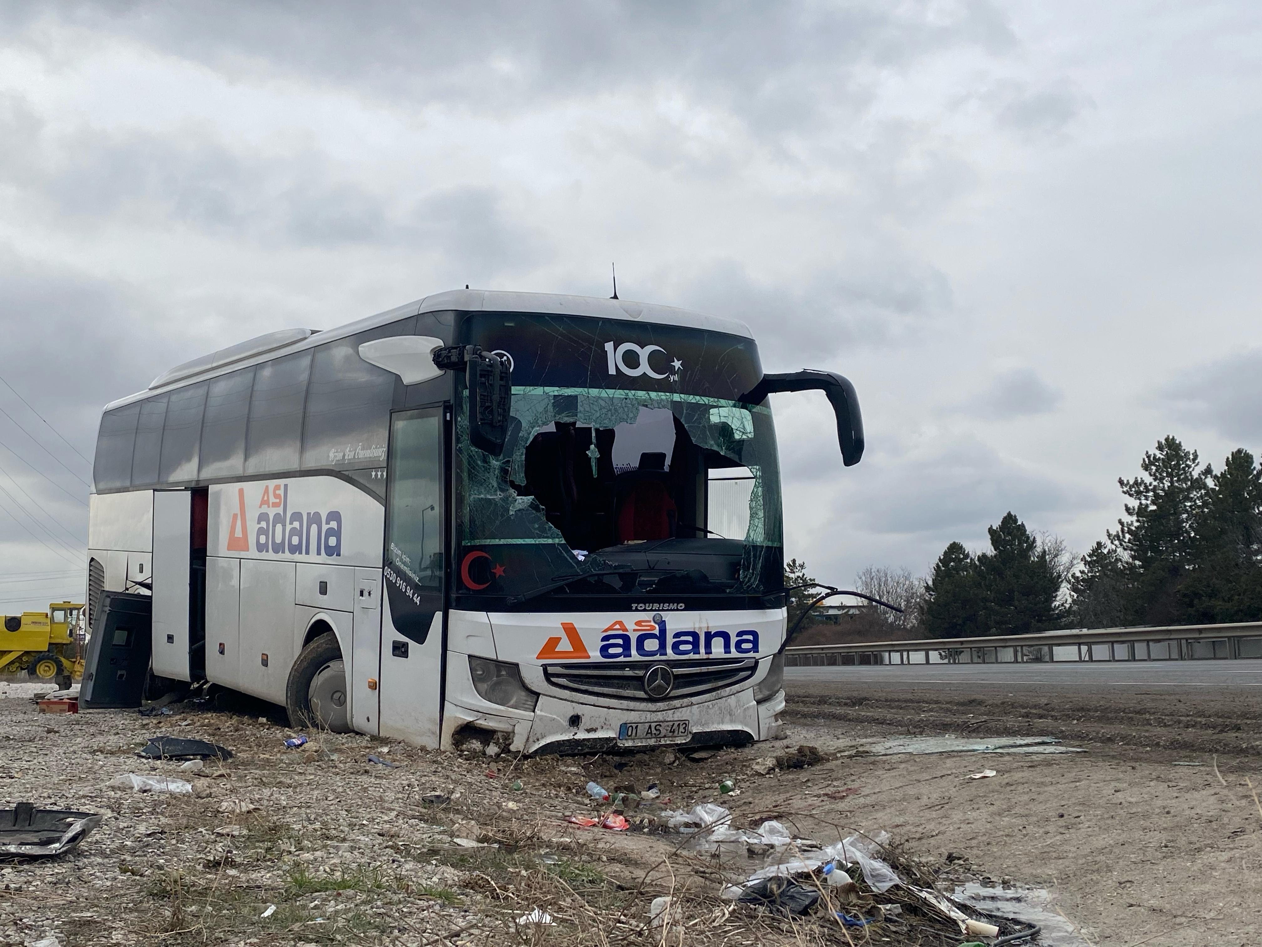 ankarada-soforu-rahatsizlanan-otobus-su-592729-175387.jpg