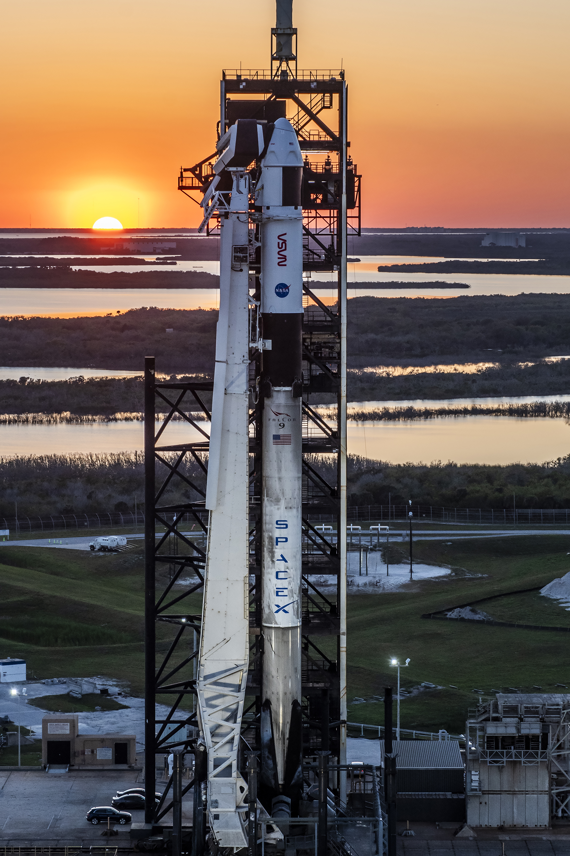 spacex-4-astronotu-uluslararasi-uzay-is-611506-181034.jpg