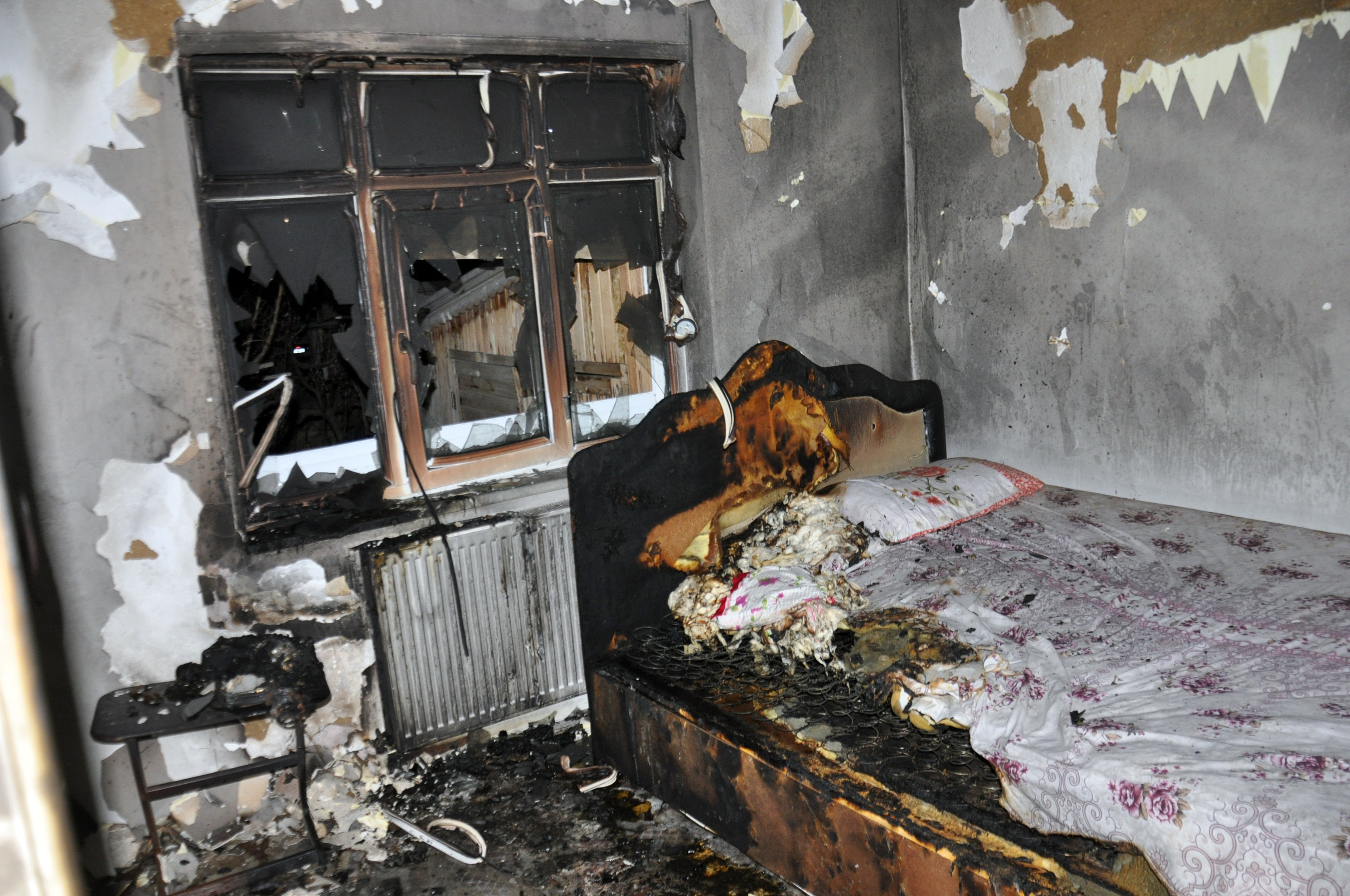 karamanda-yine-molotoflu-saldiri-3unc-612793-181385.jpg
