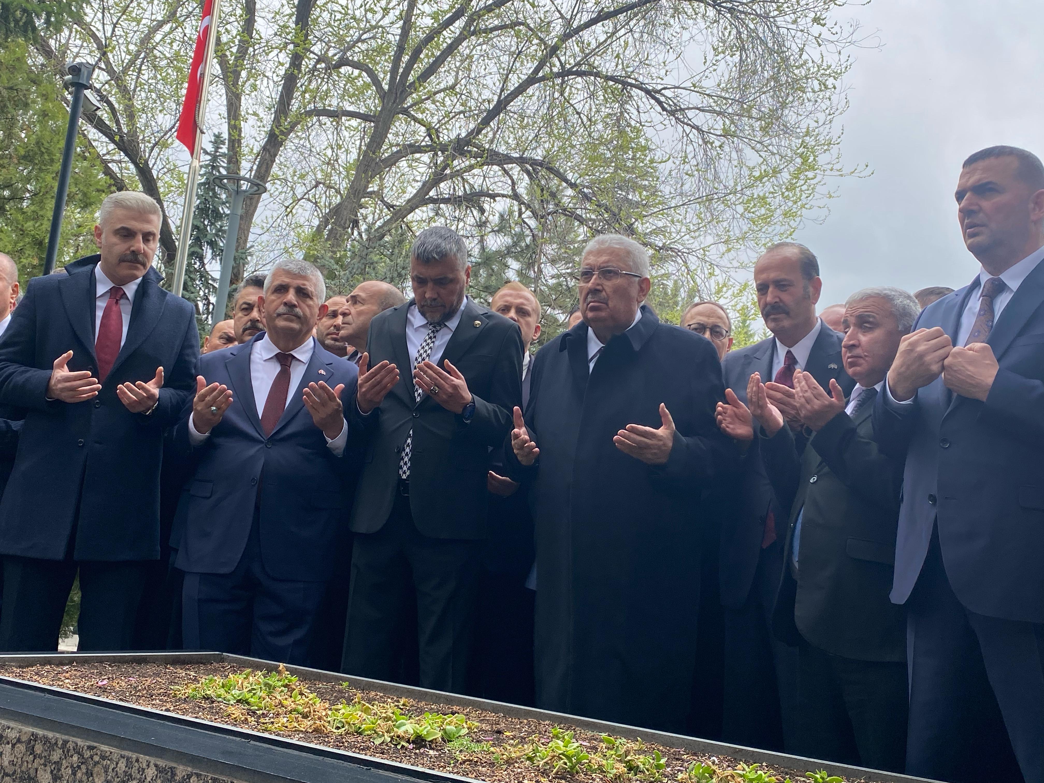 alparslan-turkes-vefatinin-28inci-yil-641953-190244.jpg