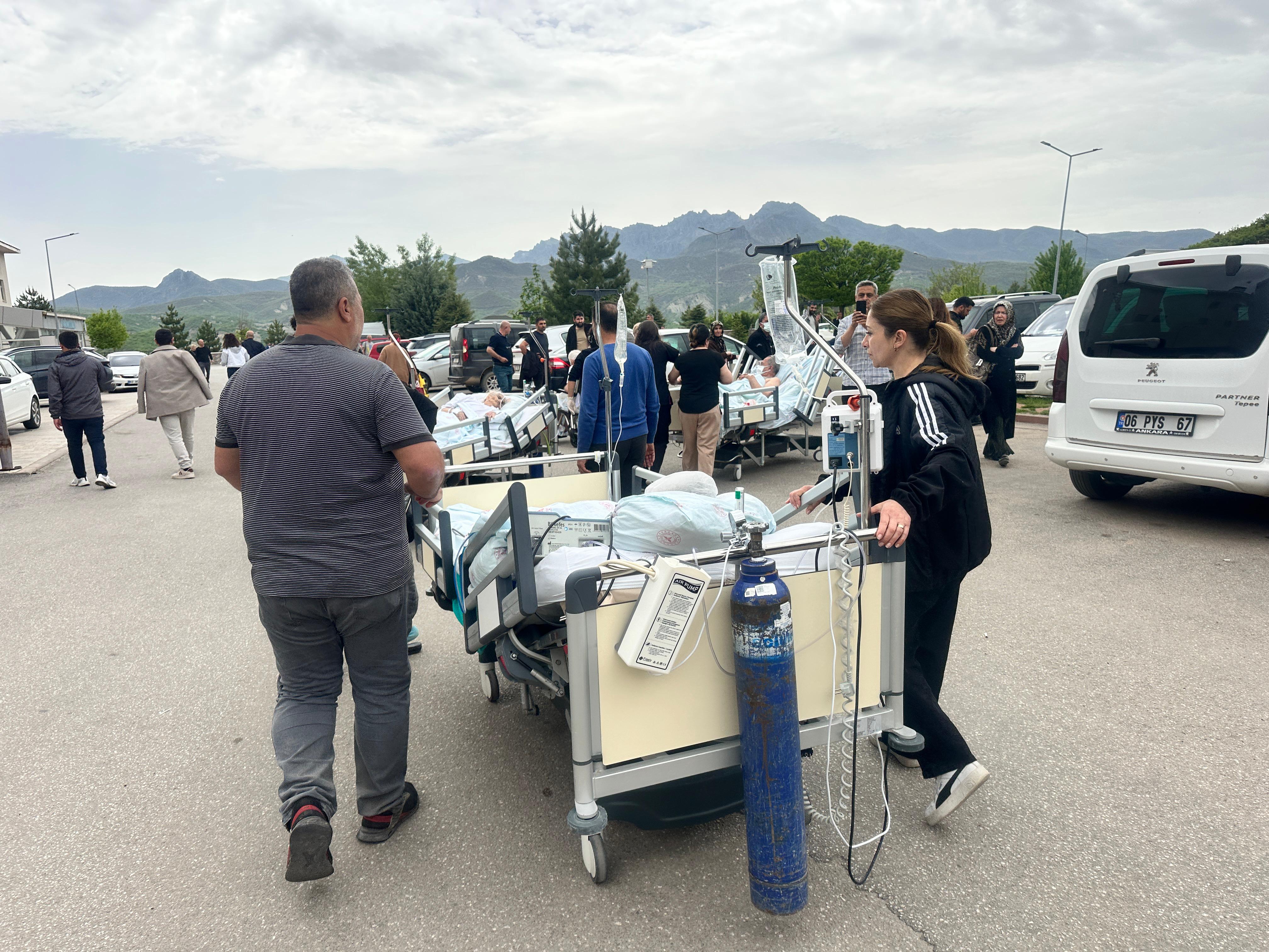 tunceli-devlet-hastanesinde-yangin-has-688193-203916.jpg