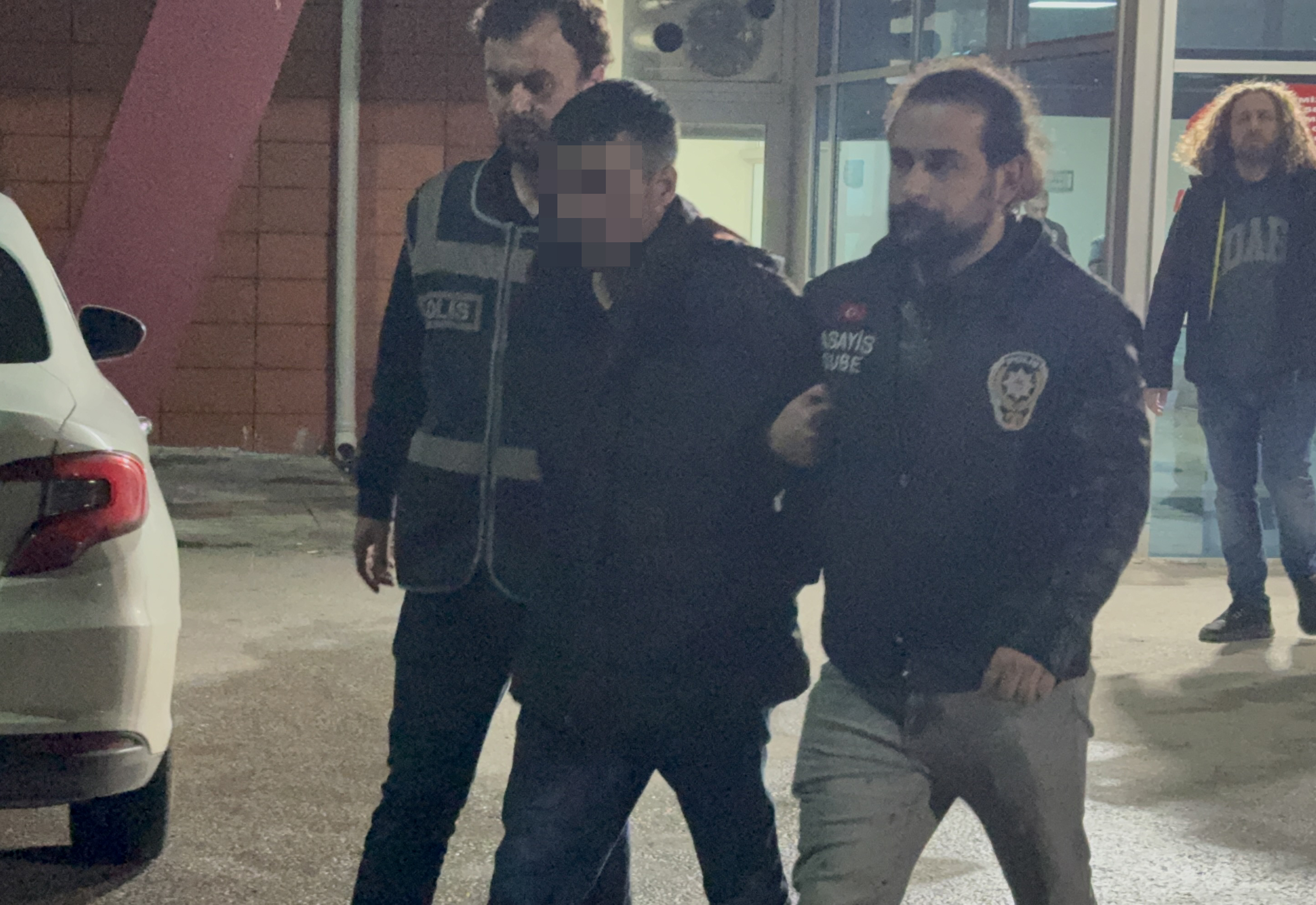 sivasta-evde-bogazlari-kesilerek-olduru-700340-207348.jpg