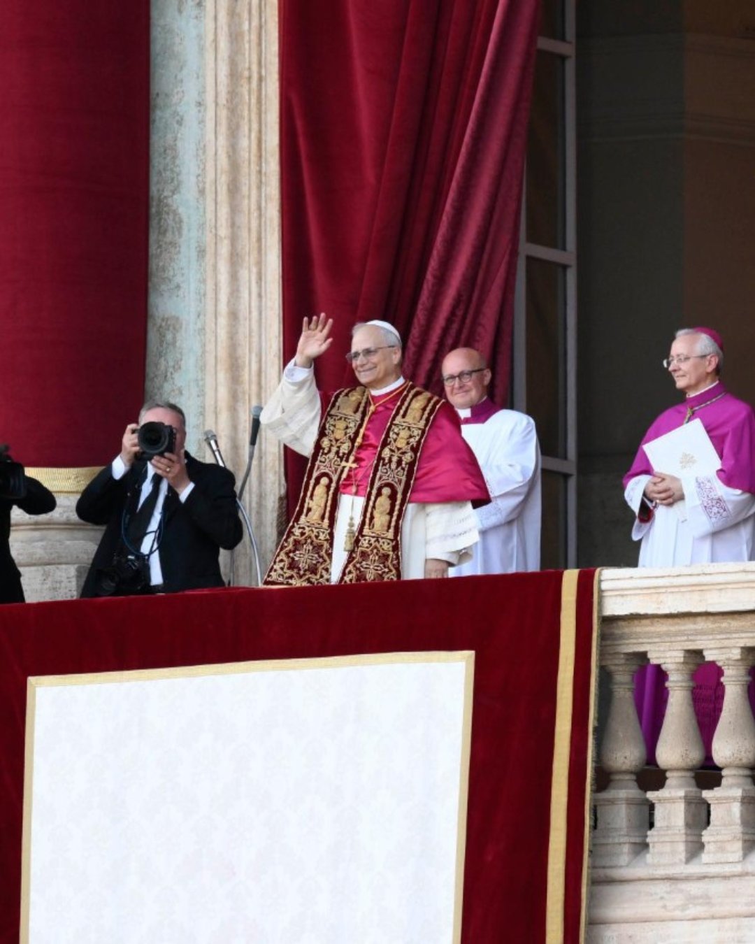 yeni-papa-abdli-kardinal-robert-prevost-702144-207879.jpg