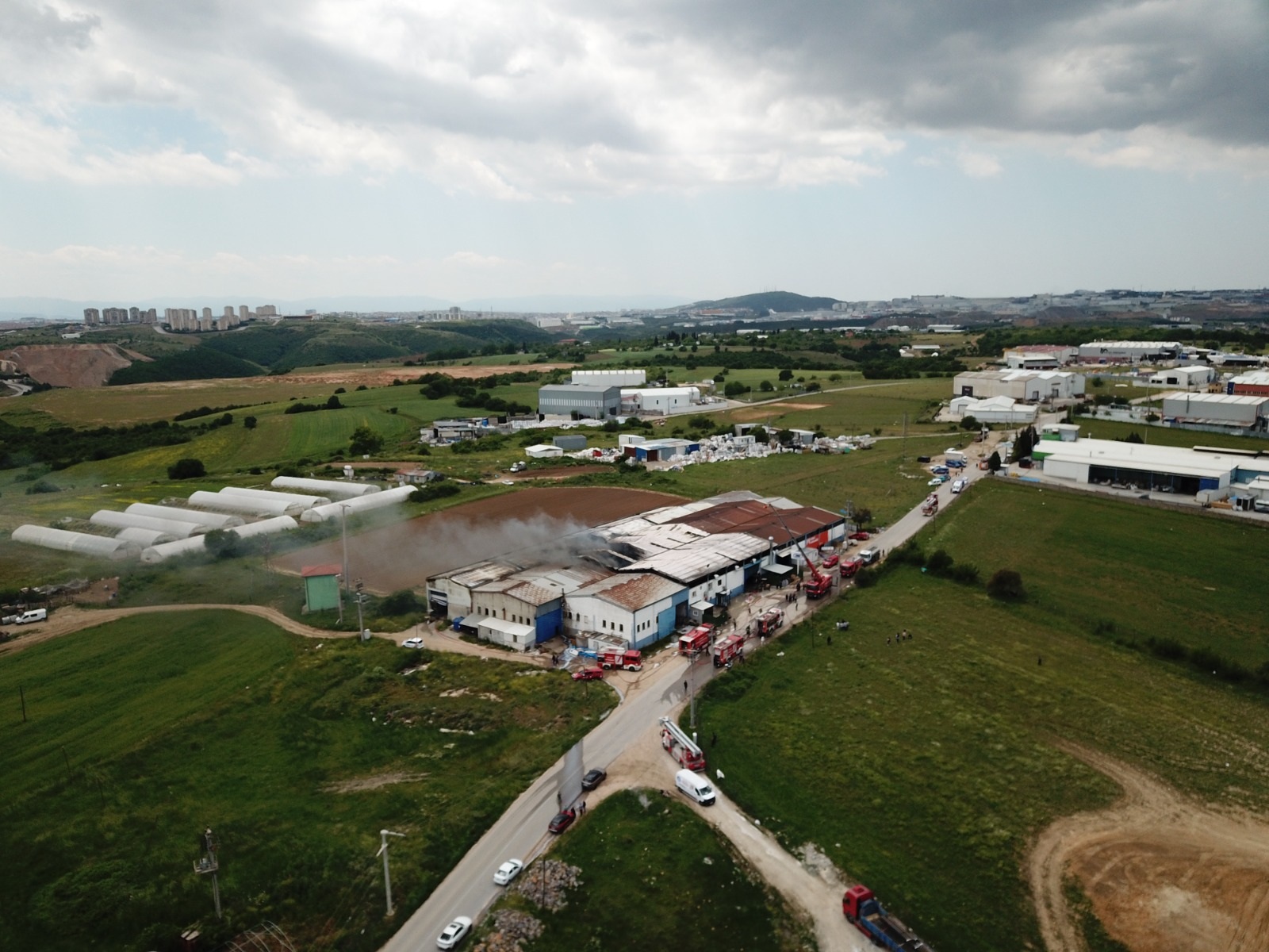 gebzede-boya-fabrikasinda-yangin-2-722896-213627.jpg