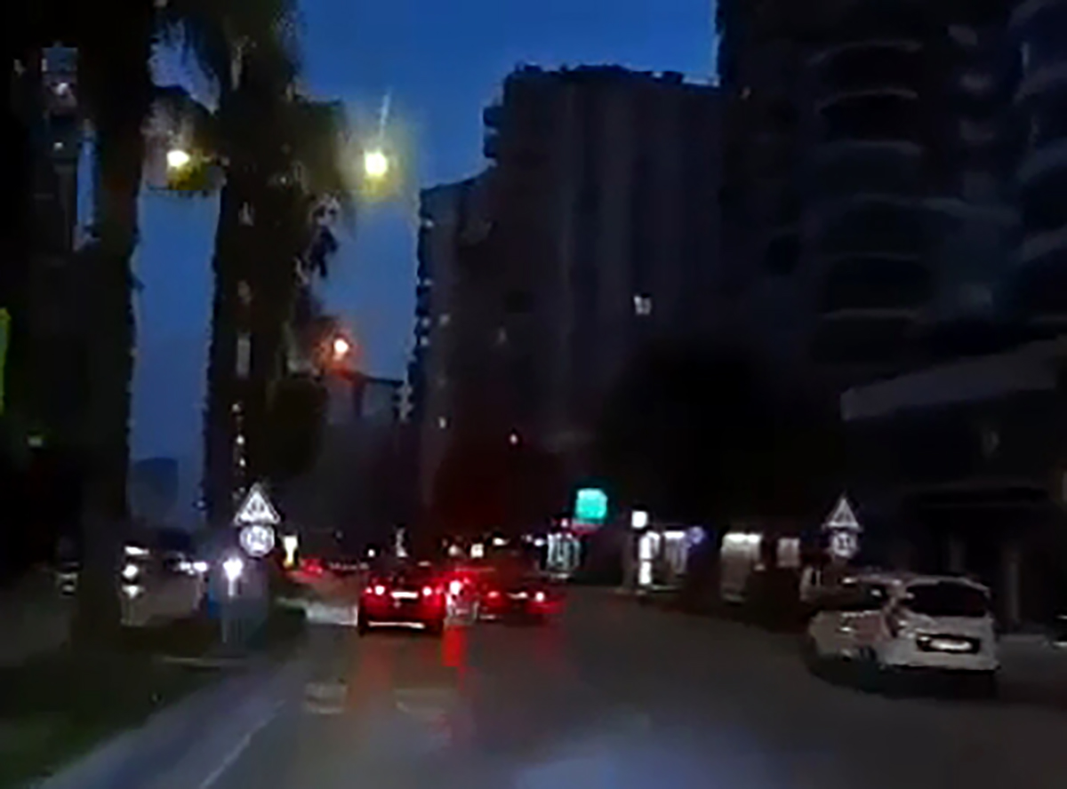 ehliyetsiz-surucunun-makas-atarken-trafi-724113-213992.jpg