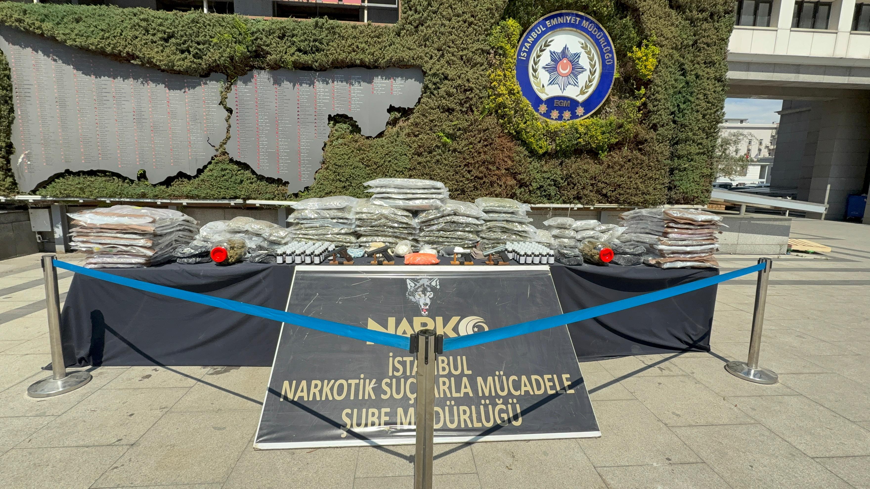 istanbul-istanbulda-duzenlenen-narkoti-734868-217039.jpg
