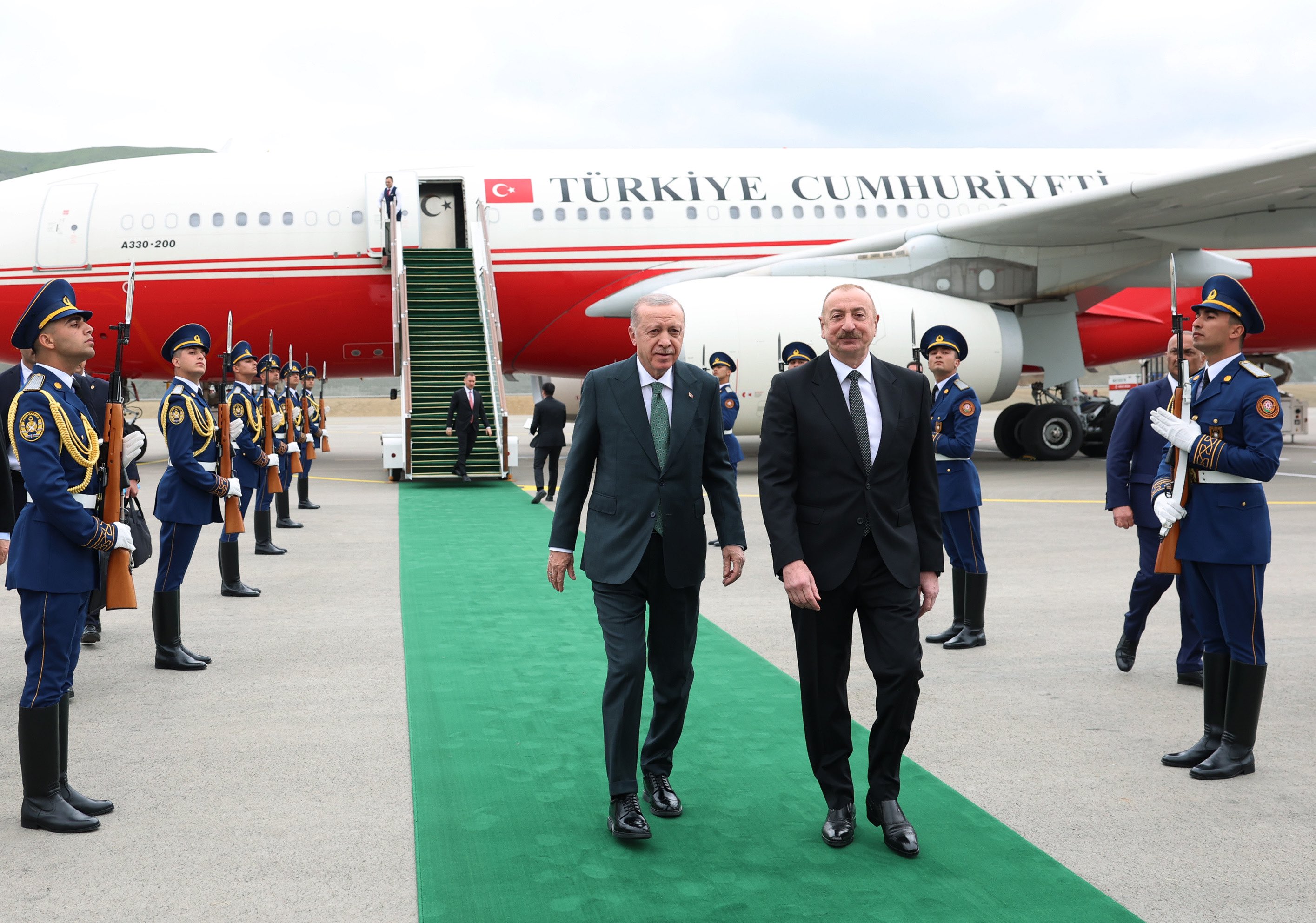 cumhurbaskani-erdogan-azerbaycanda-v-736716-217552.jpg