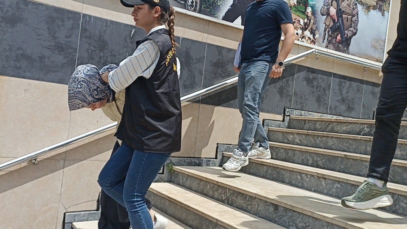 istanbul-arnavutkoyde-mezarlikta-bulu-746179-220254.jpg