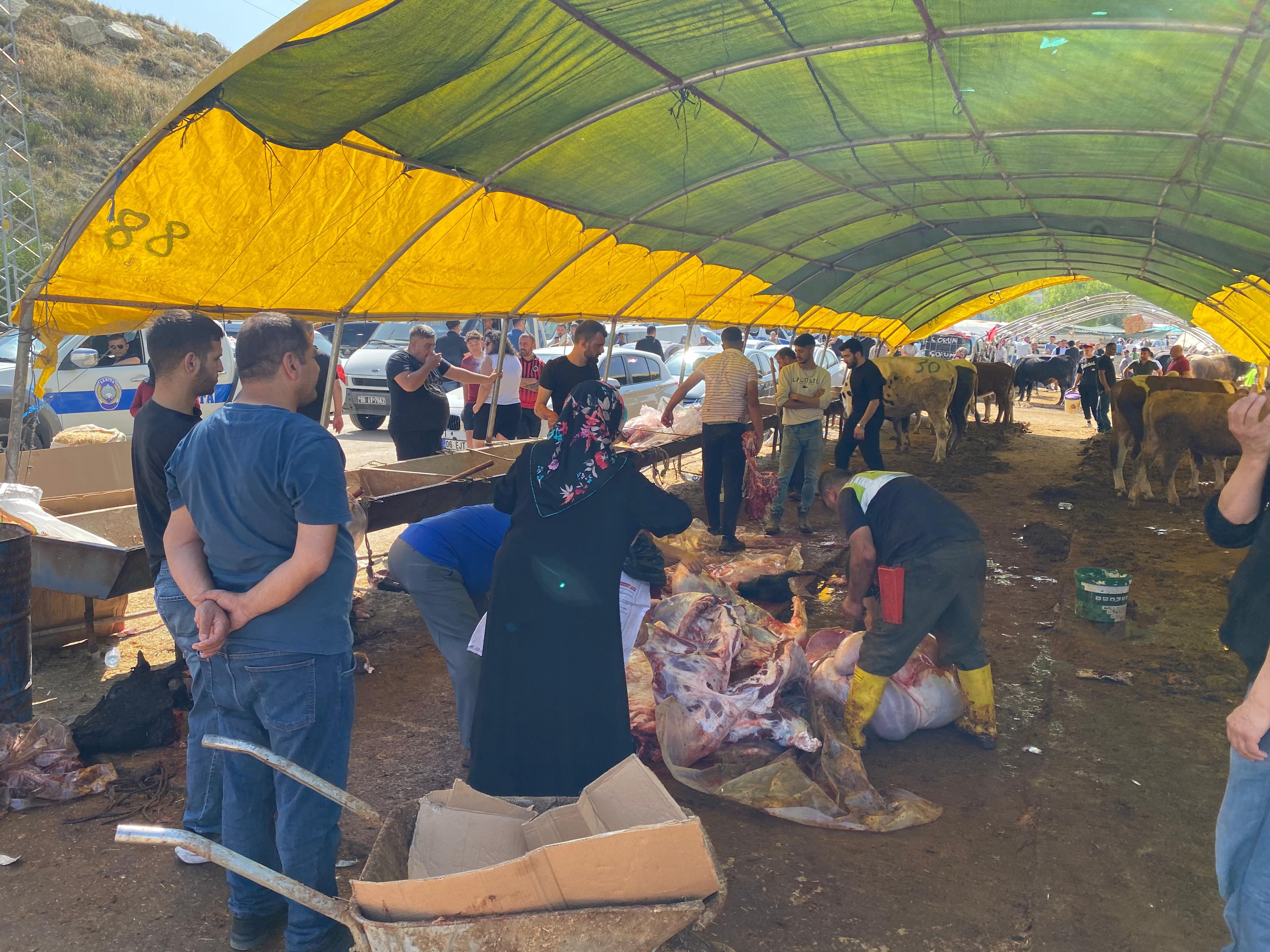 ankarada-kurban-kesim-alanlarinda-yogun-753446-222385.jpg