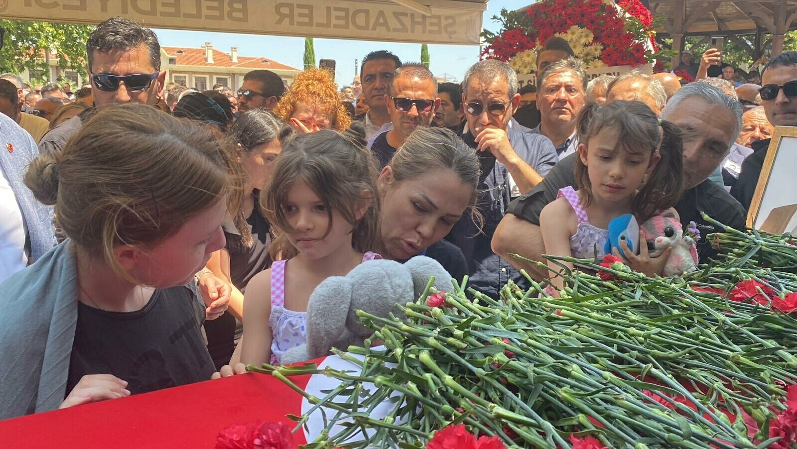 ferdi-zeyrek-manisada-son-yolculuguna-758709-223894.jpg