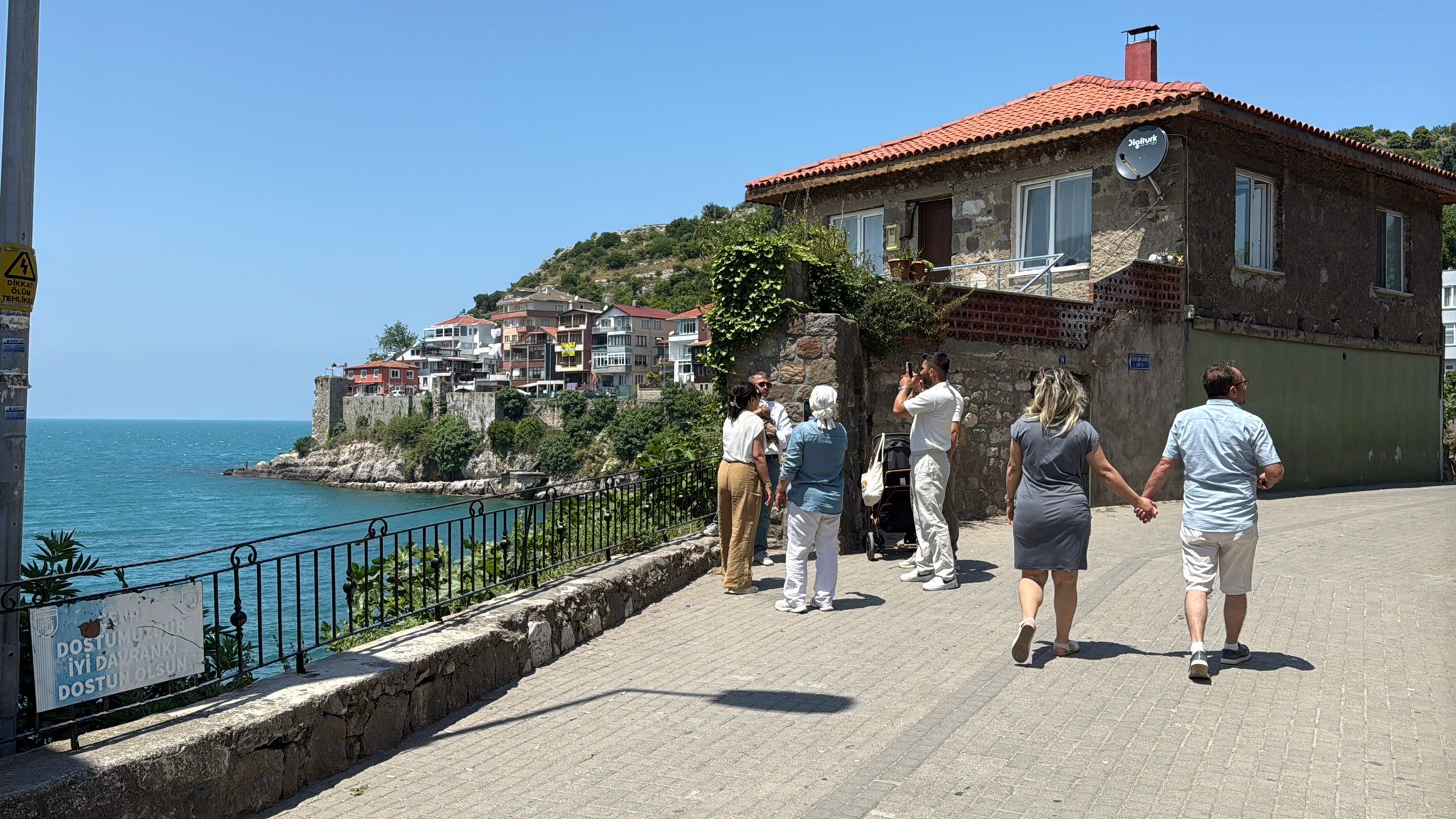 bayram-tatilinde-6-bin-nufuslu-ilceye-15-759091-224012.jpg