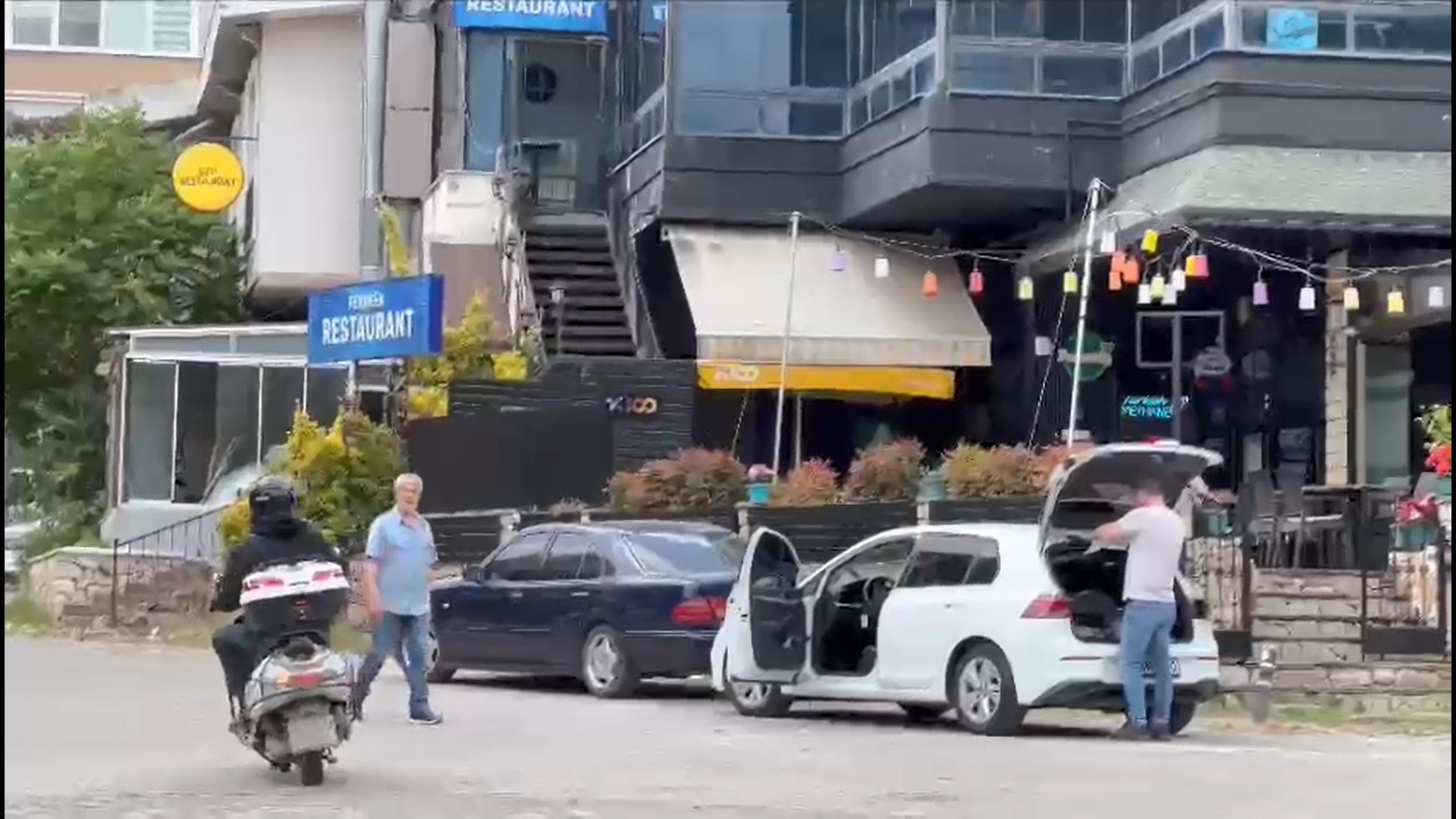 istanbul-buyukcekmecede-eglenmeye-gitti-767660-226646.jpg