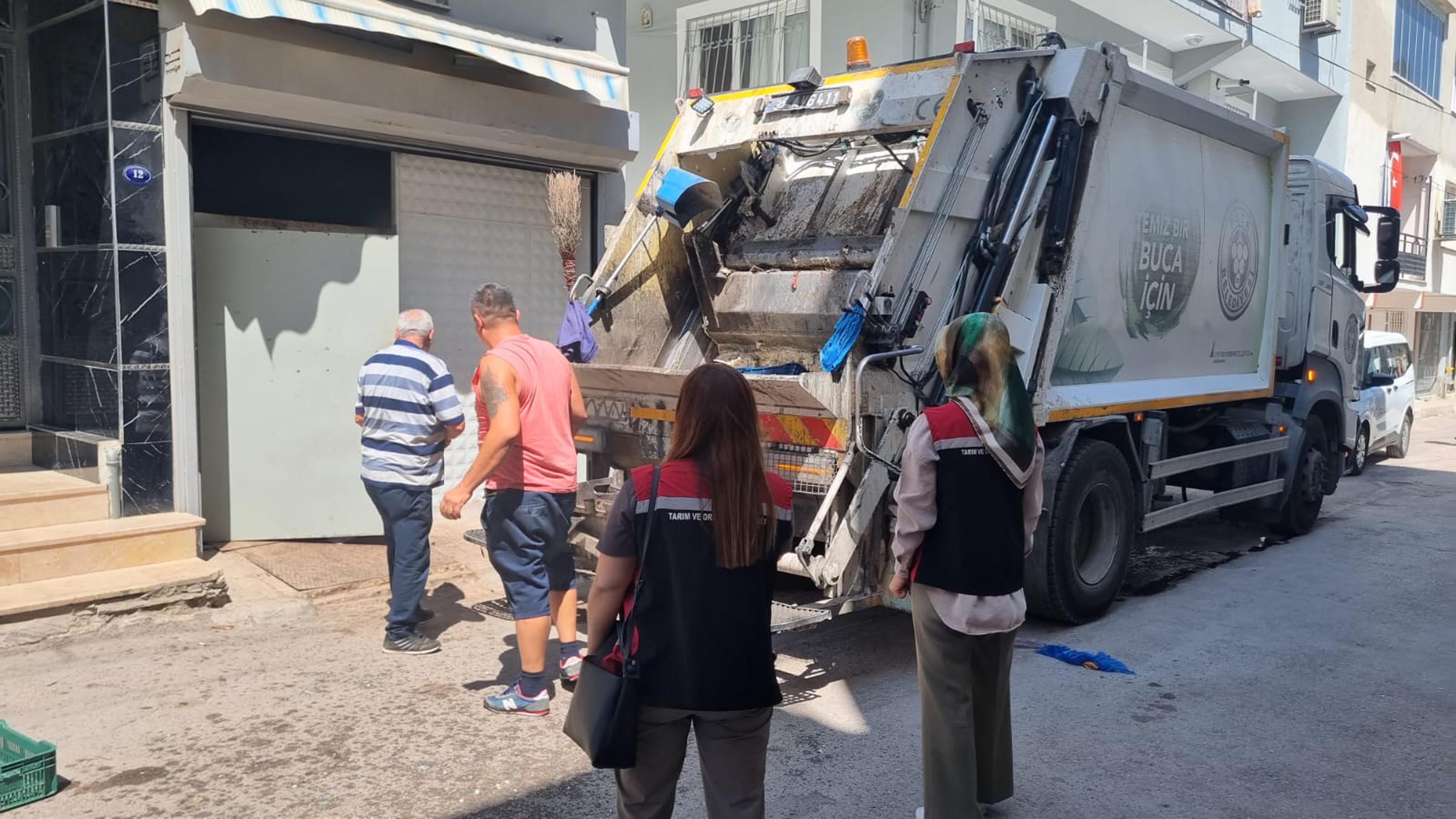 izmirde-1500-kilogram-bozuk-peynir-ele-771923-228067.jpg