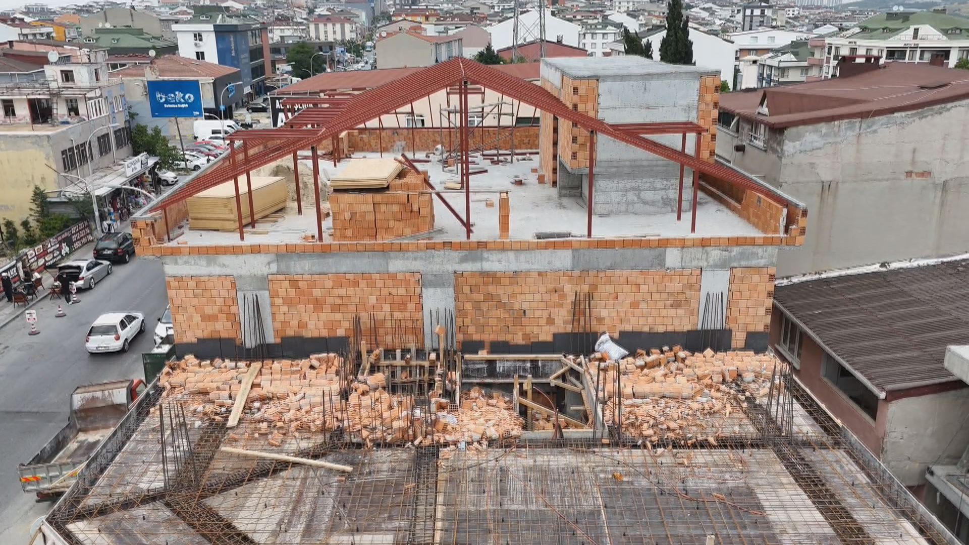 istanbul-basaksehirde-insaat-halindeki-775417-229119.jpg