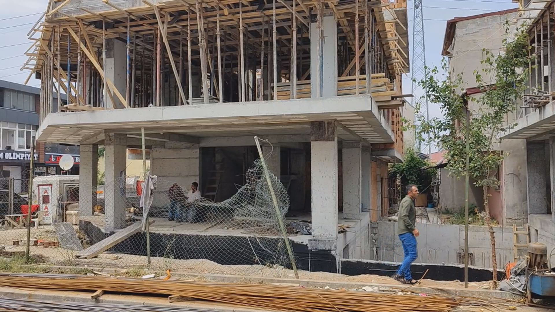 istanbul-basaksehirde-insaat-halindeki-775419-229119.jpg