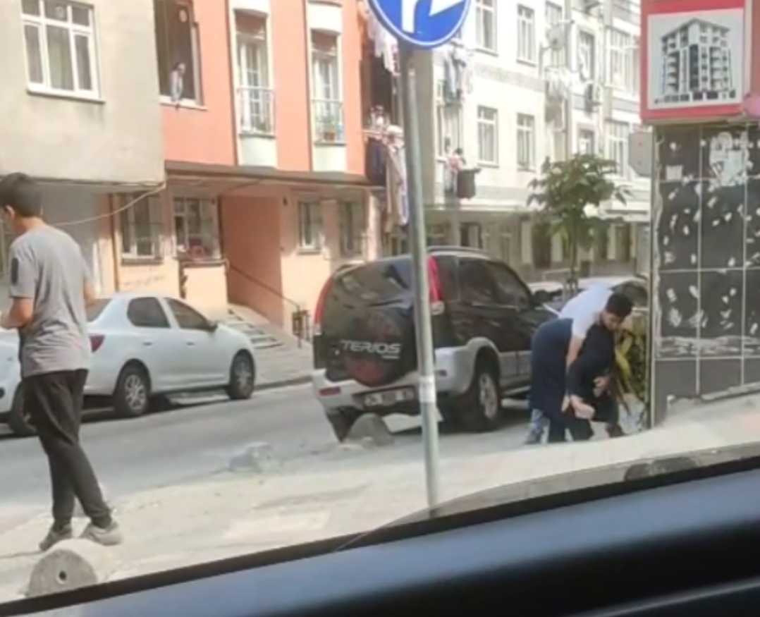 istanbul-sultangazide-sokak-ortasinda-777116-229665.jpg