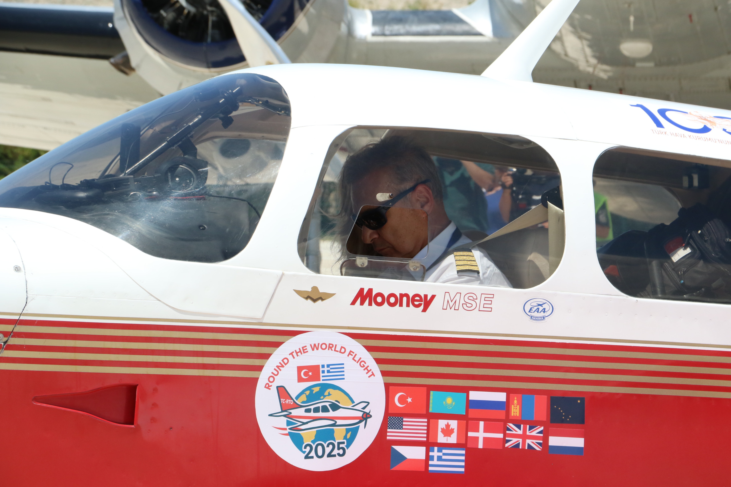 tek-motorlu-ucakla-dunya-turuna-cikan-pi-796163-235636.jpg