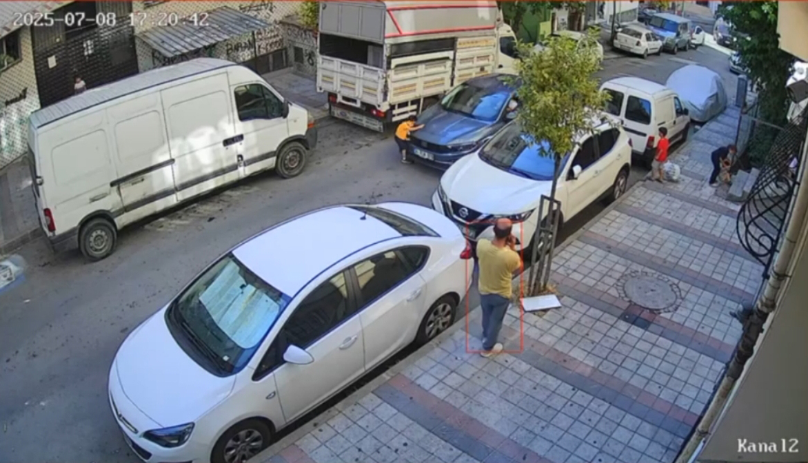 istanbul-sultangazide-yola-firlayan-co-806205-238712.jpg