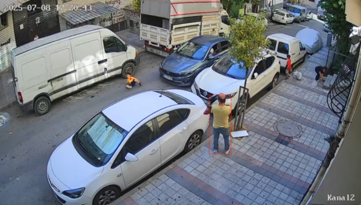 istanbul-sultangazide-yola-firlayan-co-806206-238712.jpg