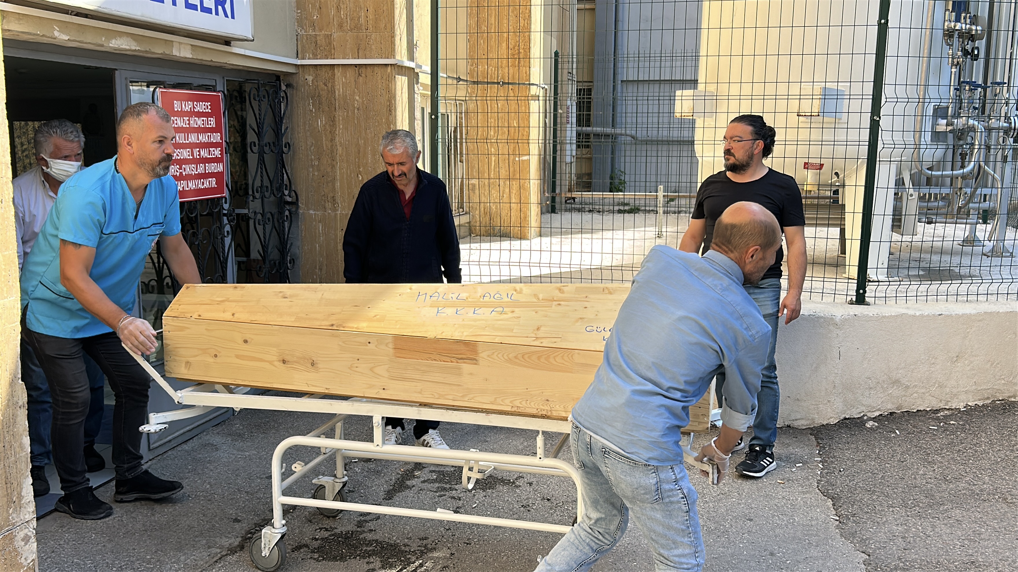 sivasta-kenenin-isirdigi-2-cocuk-babasi-811419-240278.jpg
