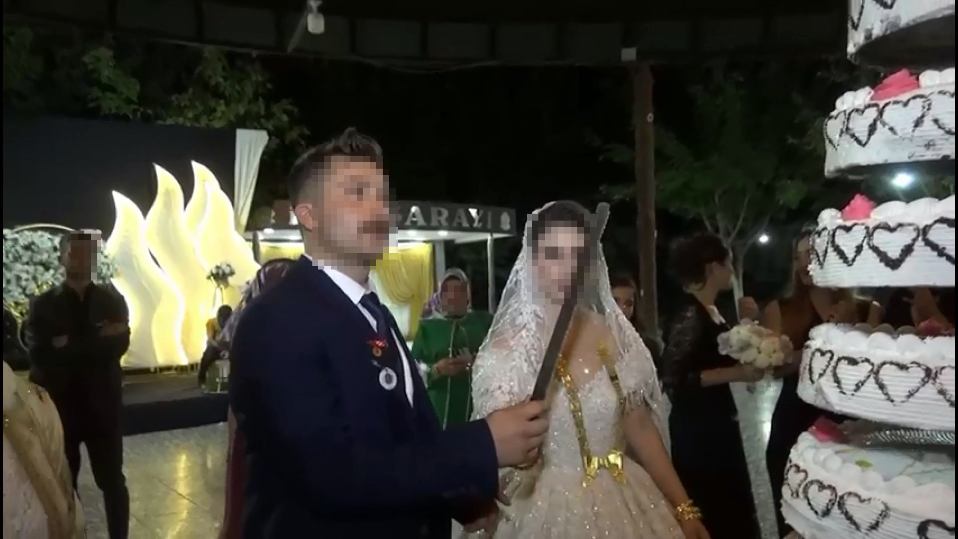 sanliurfada-60-kisi-dugunde-yedikleri-816816-241910.jpg