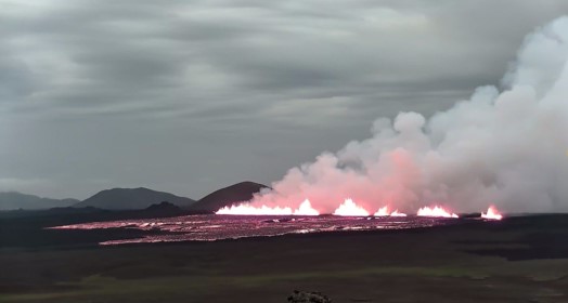 izlandanin-reykjanes-yarimadasinda-yan-818592-242409.jpg